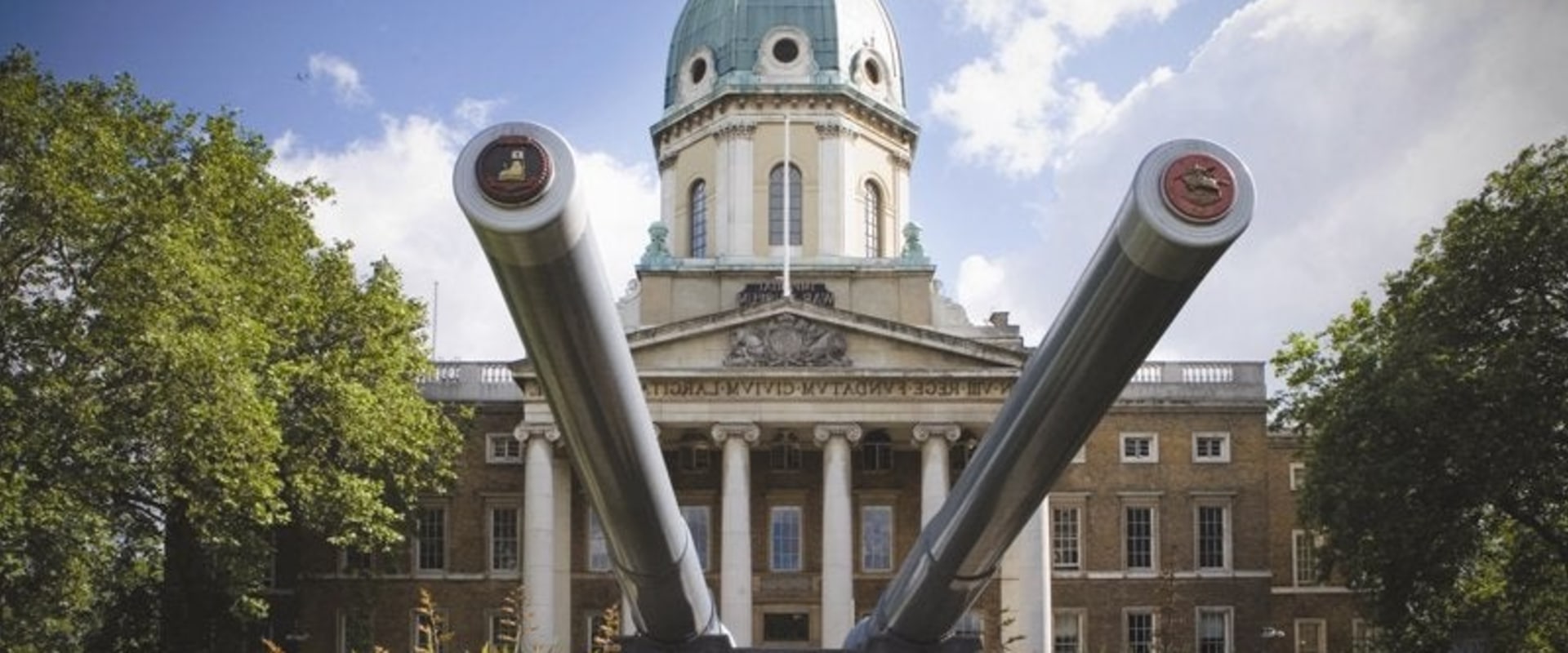 Exploring London's Cultural Scene: A Guide to the Best Cultural Activities in the City