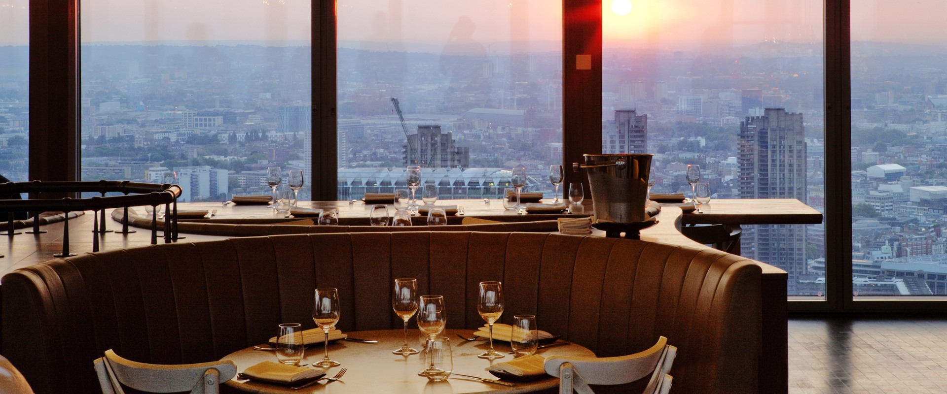 Exploring the Best Restaurants and Bars in London